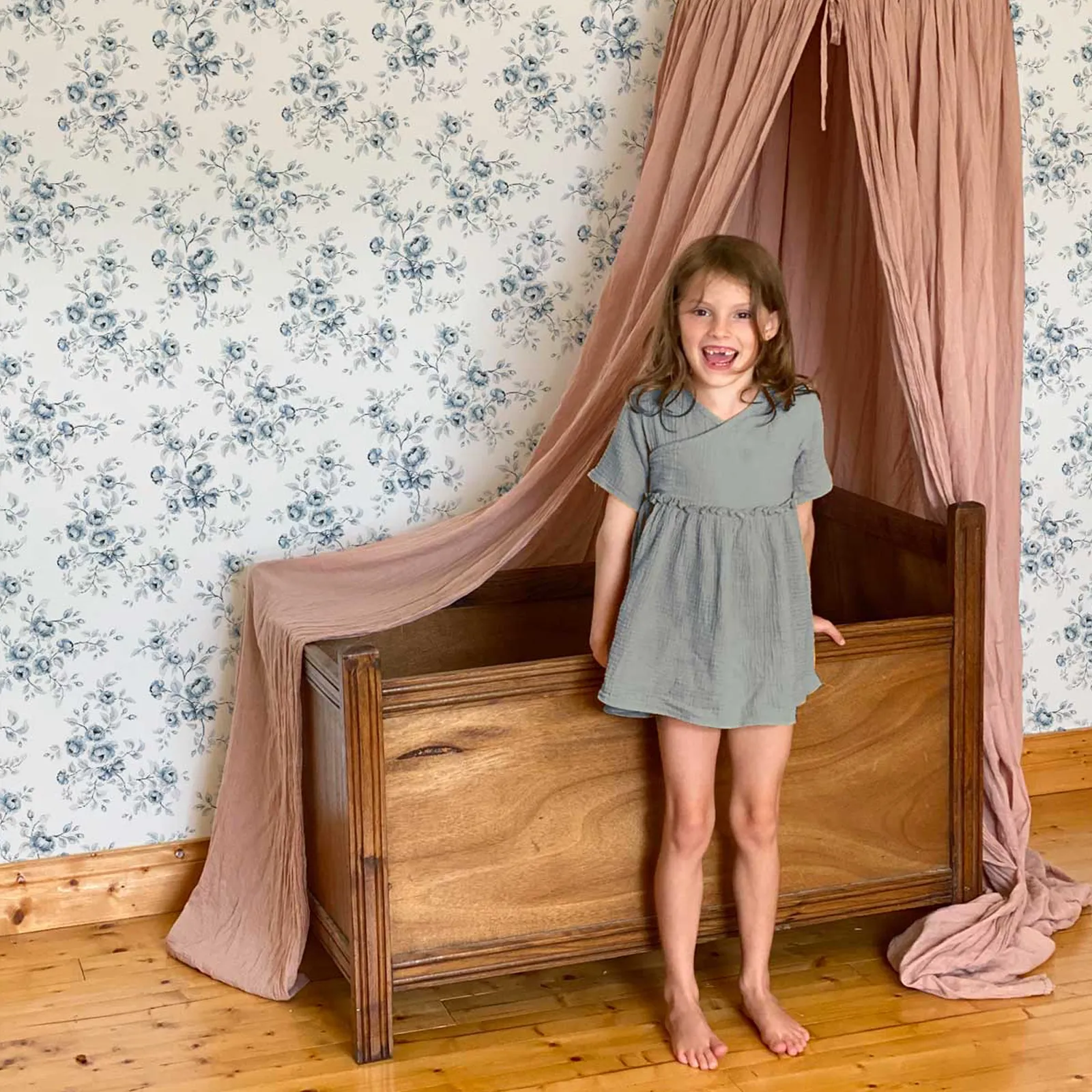 Dekornik Blue Roses Kinderzimmer Tapete / Return to Innocence – Bild 2