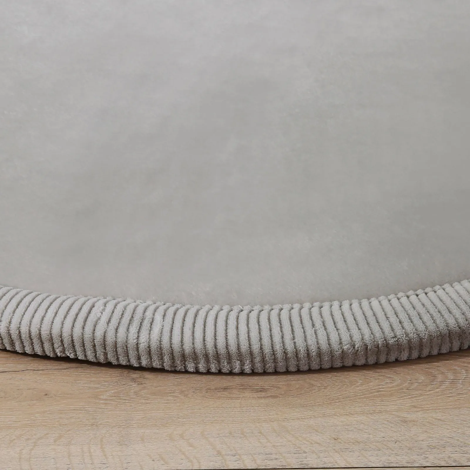 Hakuna Matte Wolkenweicher Kinderteppich rund grau – Bild 6