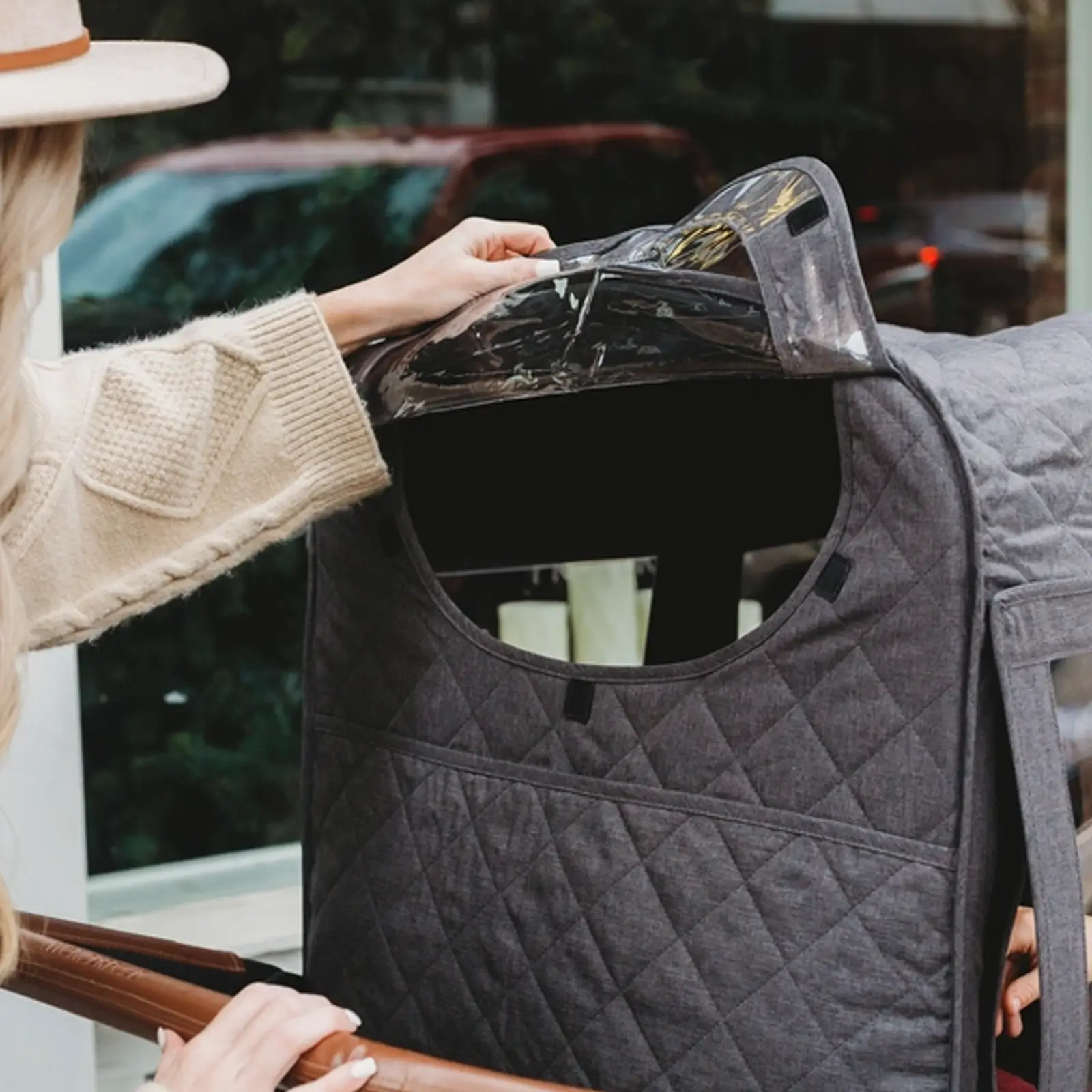 Die Öffnung des „Wonderfold Cold Weather Shield“ für W4 2.0